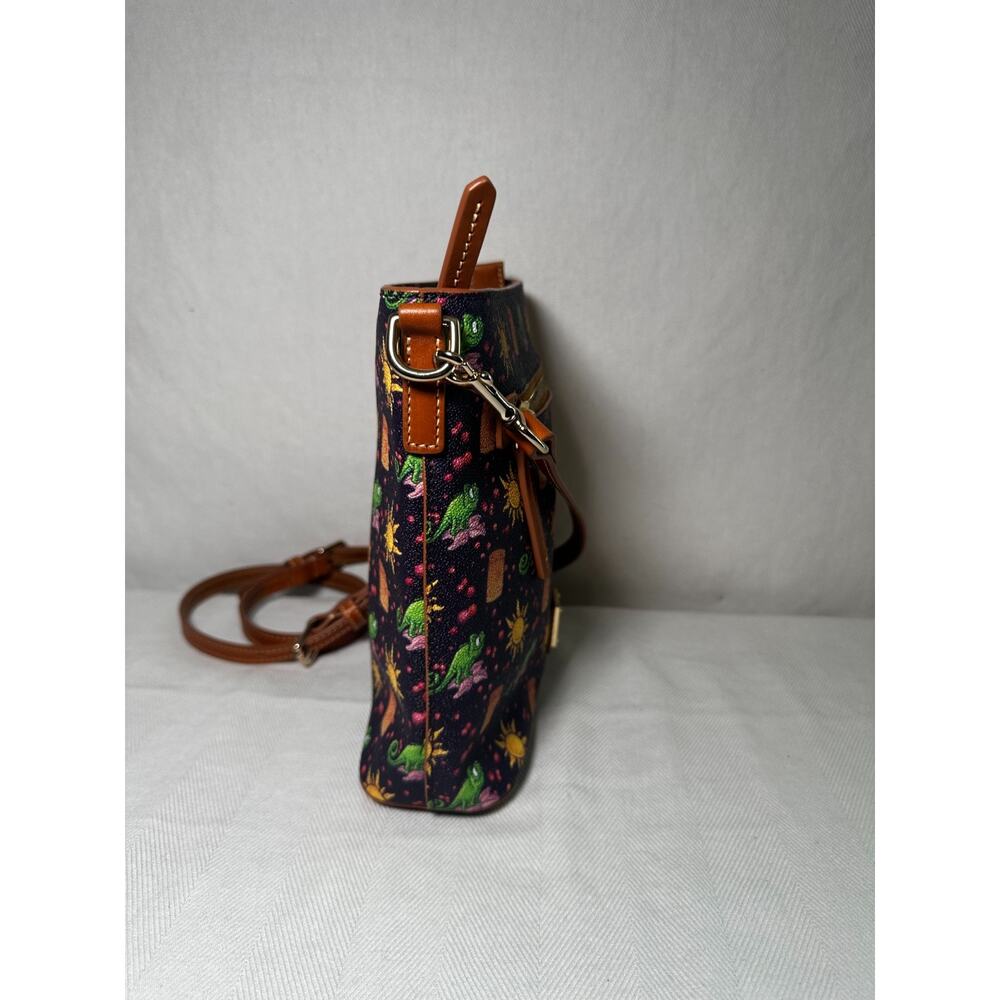Dooney & Bourke Disney Tangled Rapunzel Pascal Purple Crossbody Purse Bag EUC - Picture 5 of 9